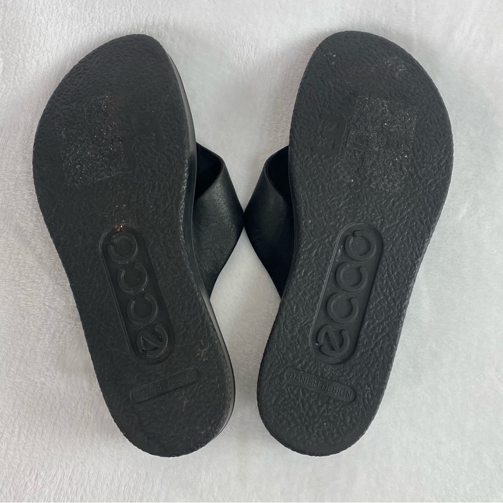 Ecco Corksphere Women's Thong Sandal Size 8 EU 39 Black Leather Flip Flops - Picture 9 of 11